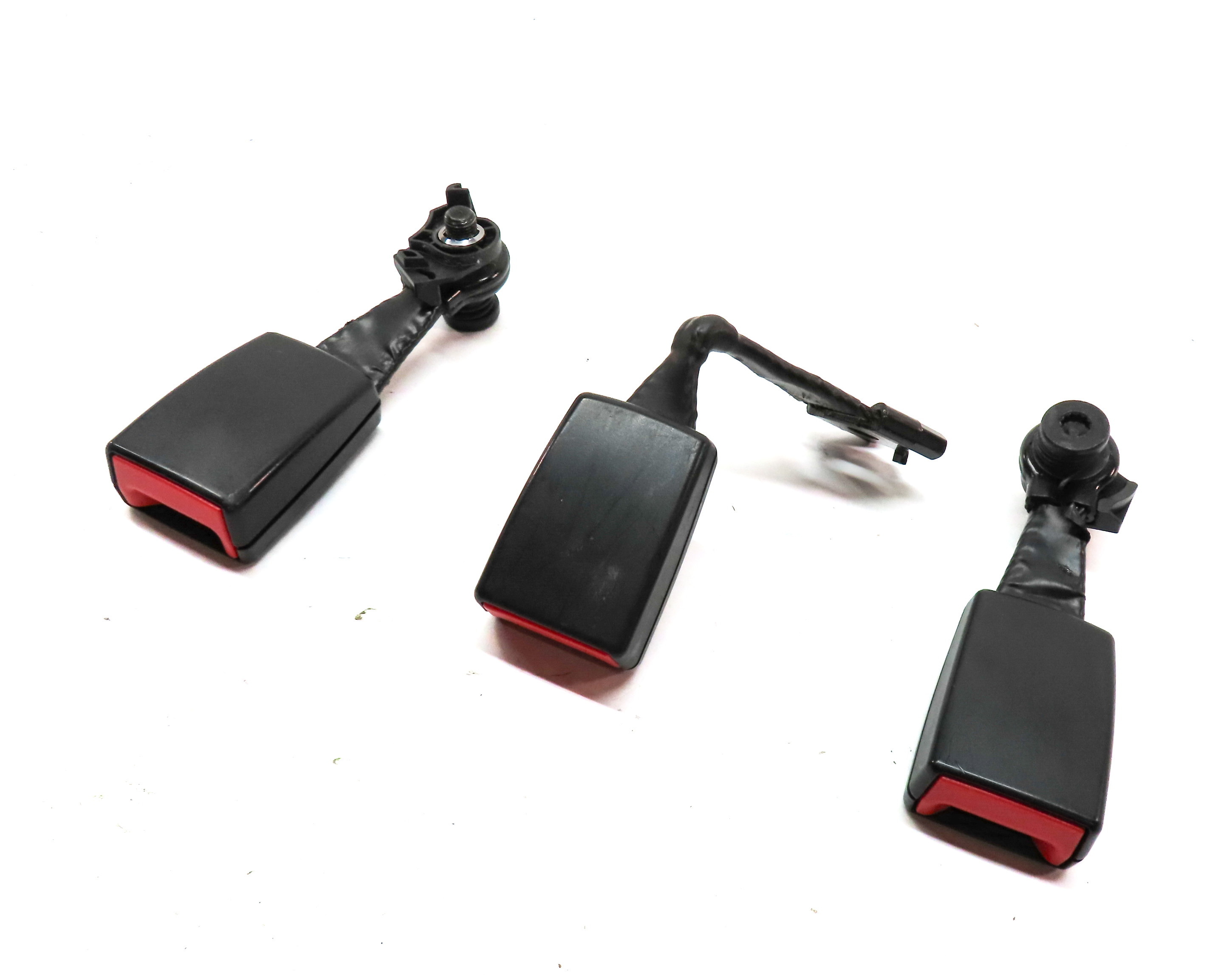 2013 AUDI Q5 (B8 8R) REAR LEFT CENTER RIGHT SEAT SEATBELT BUCKLE RECEIVER SET/3 — exact item pictured